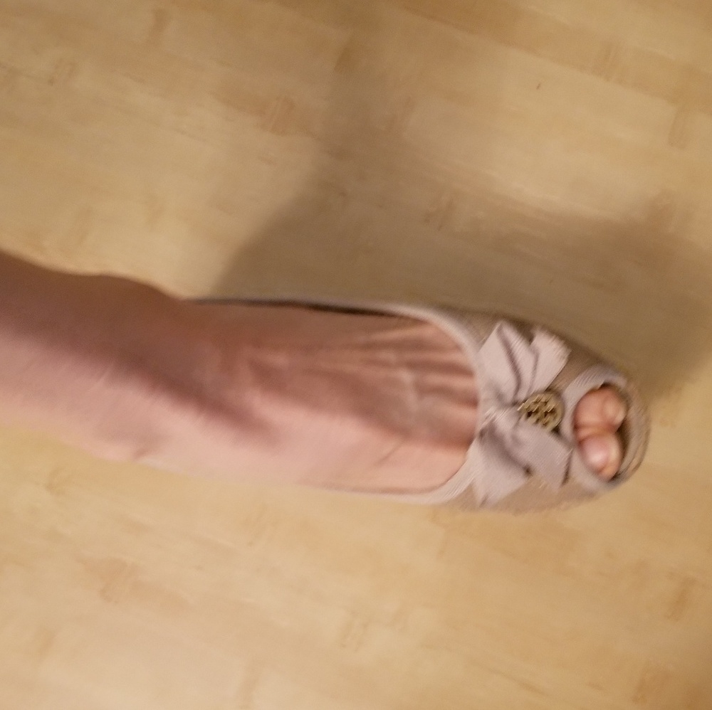Shoes - Picture 4 of 7